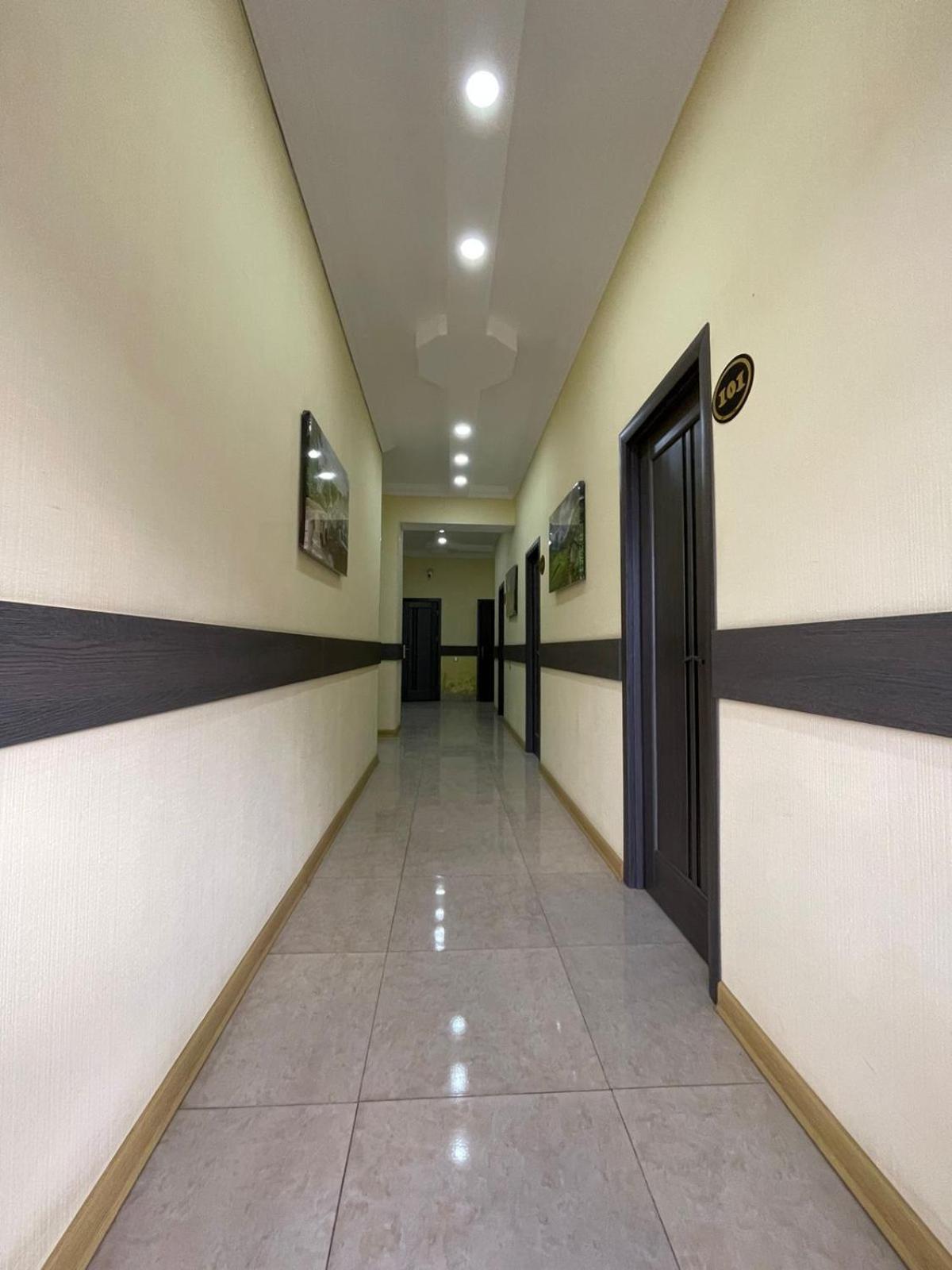 Rahat Hotel 占贾 外观 照片
