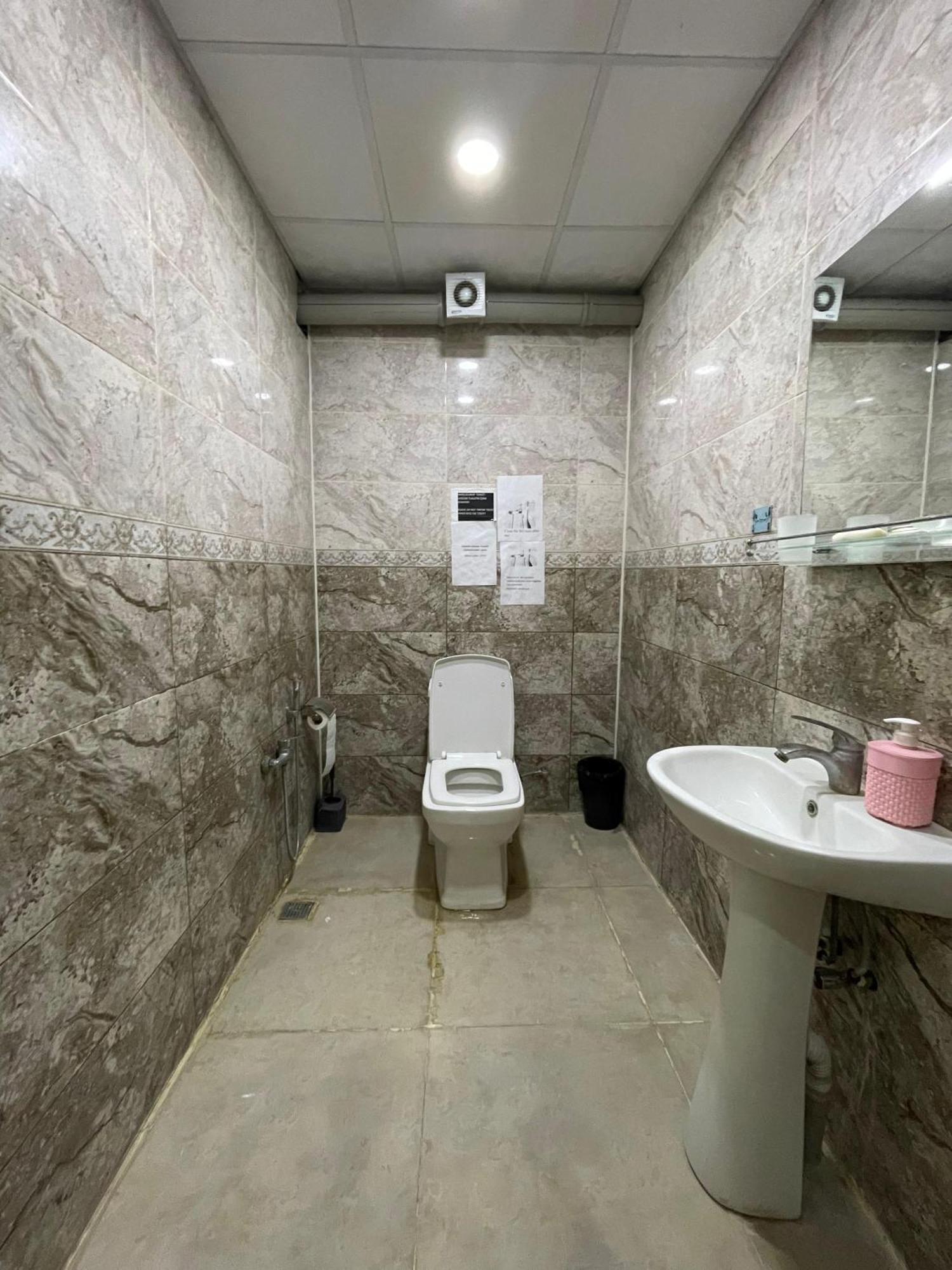 Rahat Hotel 占贾 外观 照片