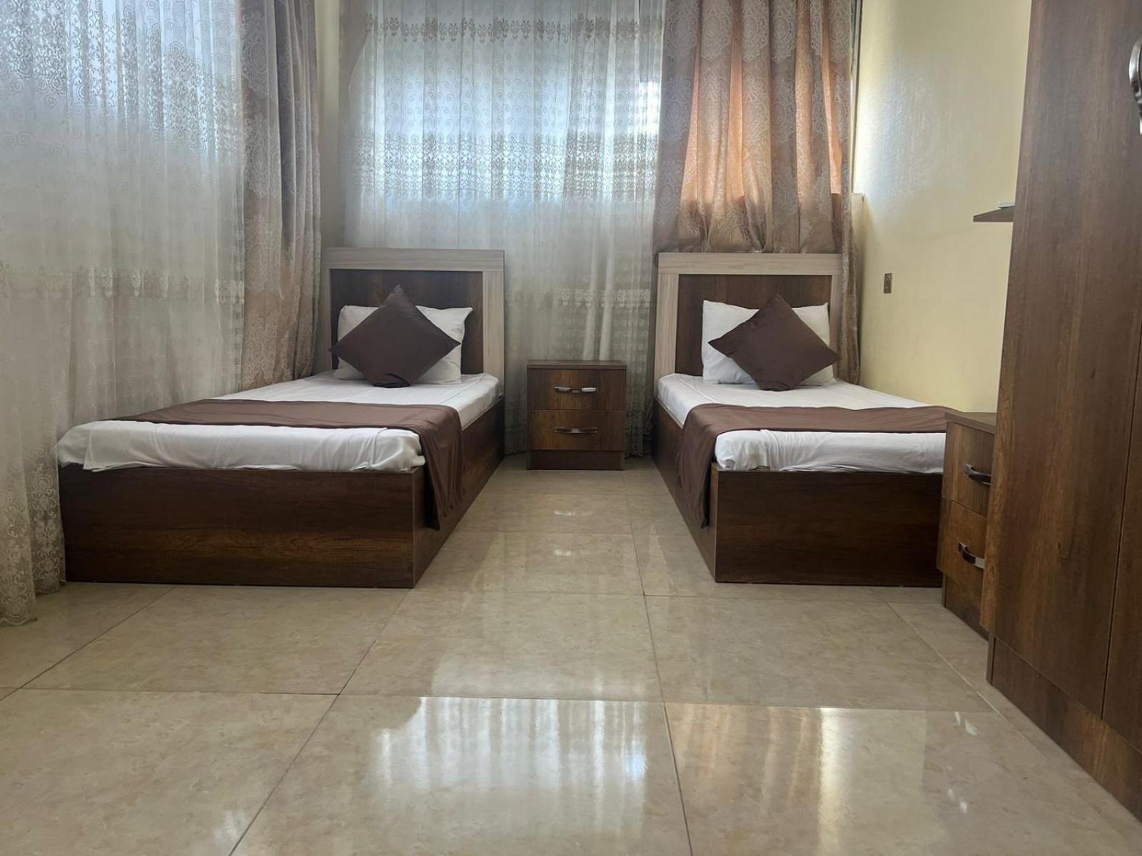 Rahat Hotel 占贾 外观 照片